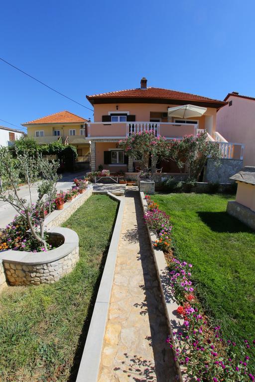 Apartment And Rooms Toka Zadar Rum bild