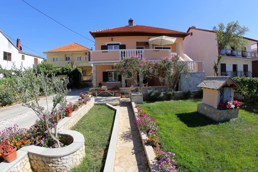 Apartment And Rooms Toka Zadar Rum bild