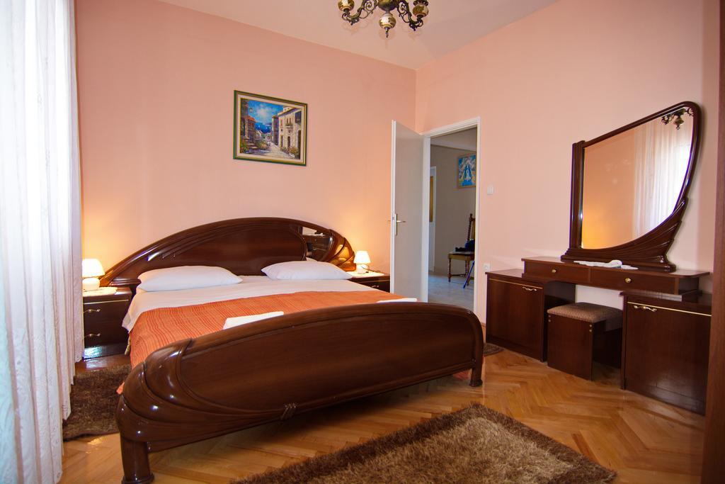 Apartment And Rooms Toka Zadar Exteriör bild